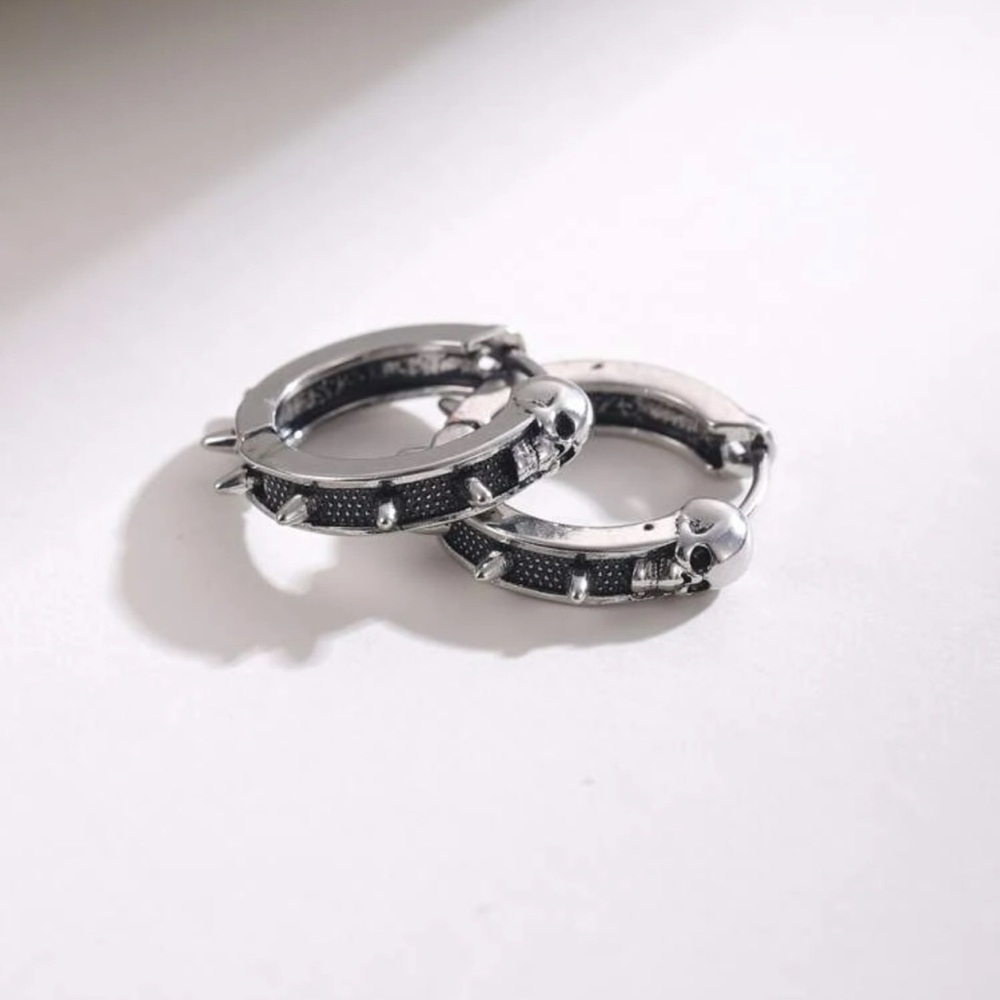 💀 Awesome Rustic Style Skeleton Skull Spiked Hoop Earrings 💀 - Picture 2 of 5